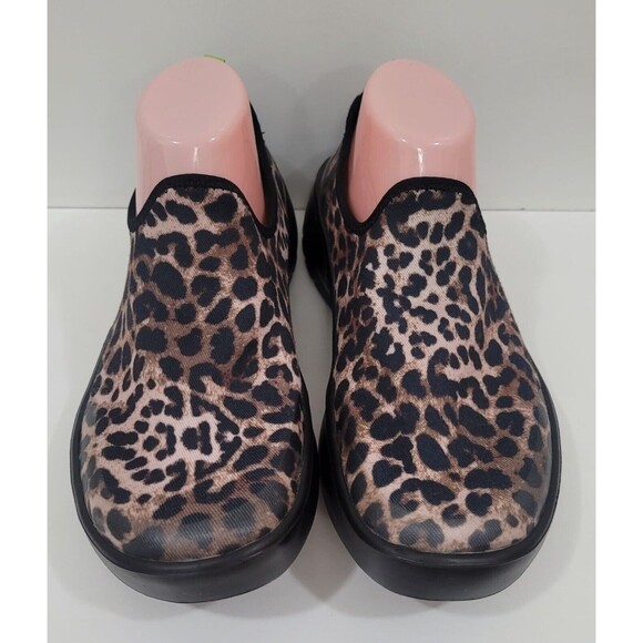 Oofos OOmg eeZee Low Shoes Slip On Cheetah Recovery Sneaker Women Size 10 - Picture 6 of 10